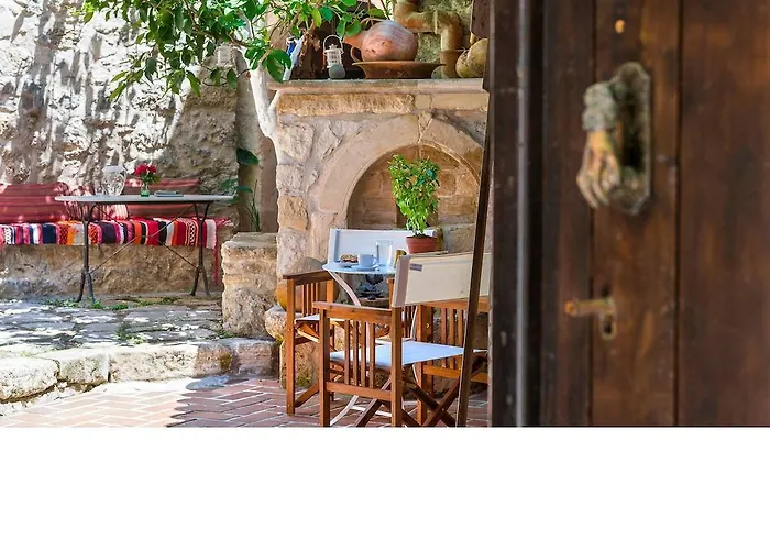 Meronas Eco House